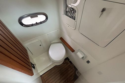 Boston-whaler 380-OUTRAGE image