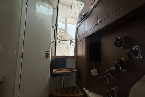 Boston-whaler 380-OUTRAGE image