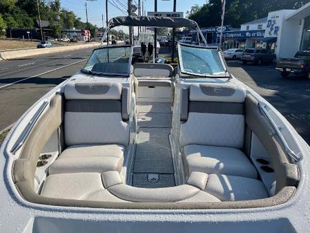Crownline E255-XS image