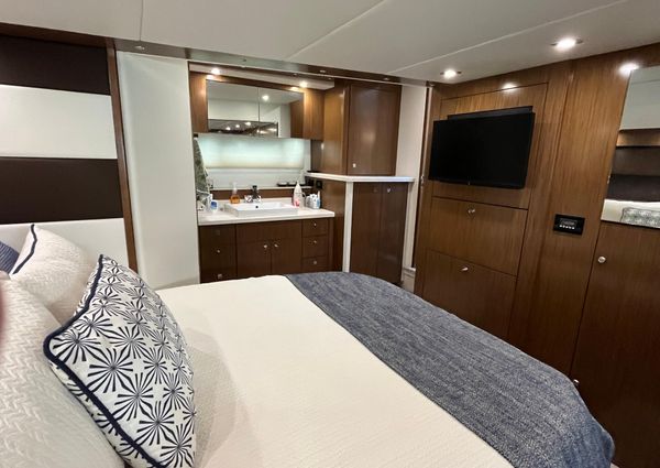 Cruisers Yachts 48 Cantius image