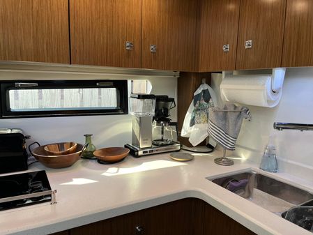 Cruisers Yachts 48 Cantius image