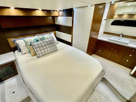 Cruisers Yachts 48 Cantius image