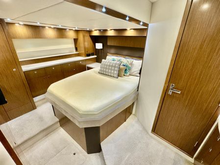 Cruisers Yachts 48 Cantius image