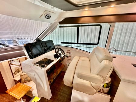 Cruisers Yachts 48 Cantius image