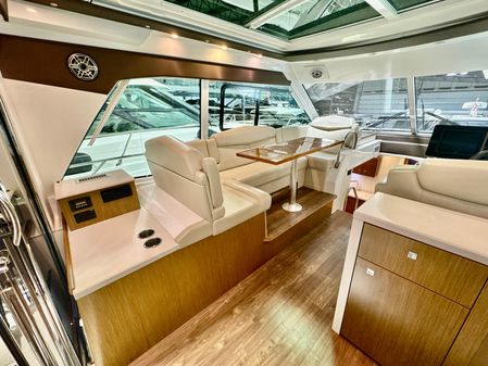 Cruisers Yachts 48 Cantius image