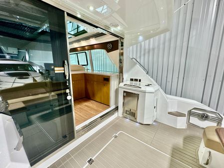 Cruisers Yachts 48 Cantius image