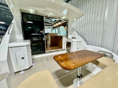 Cruisers Yachts 48 Cantius image