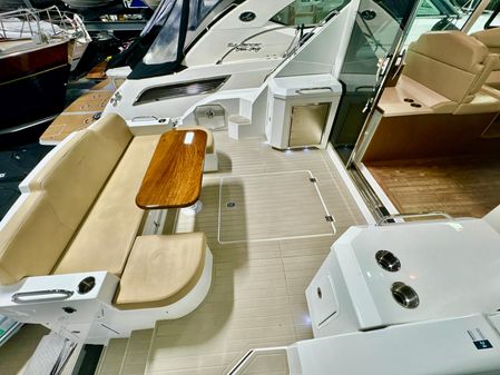 Cruisers Yachts 48 Cantius image