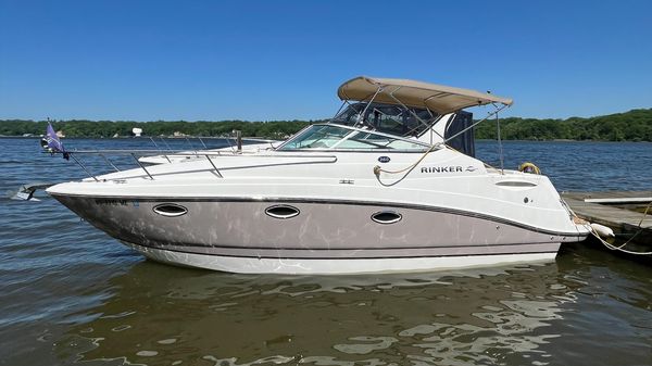 Rinker 260 Express Cruiser 