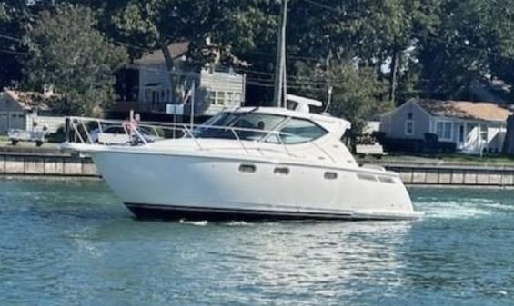 Tiara Yachts 3500 Sovran LE image