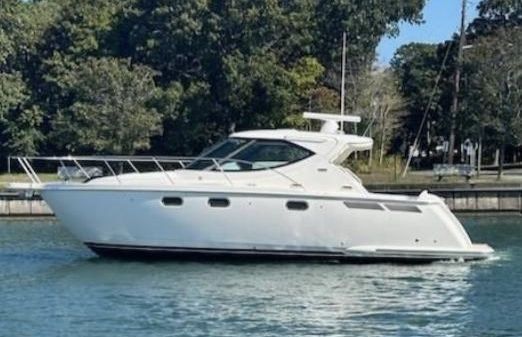 Tiara Yachts 3500 Sovran LE 