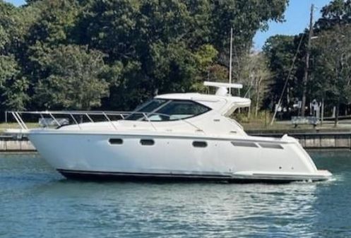 Tiara Yachts 3500 Sovran LE image