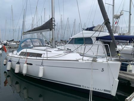 Beneteau Oceanis 31 image