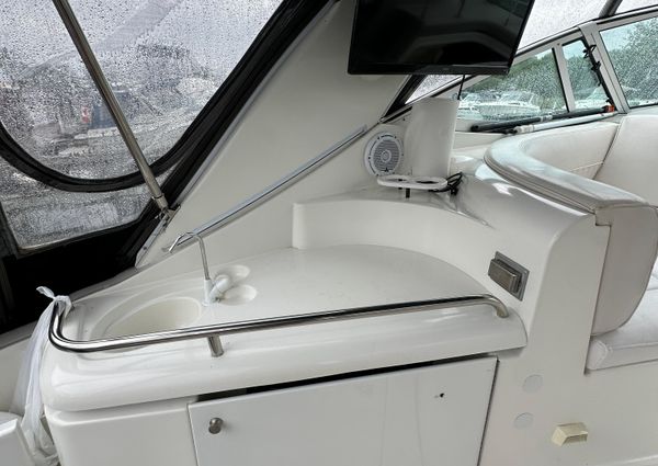 Cruisers Yachts 3470 Express image