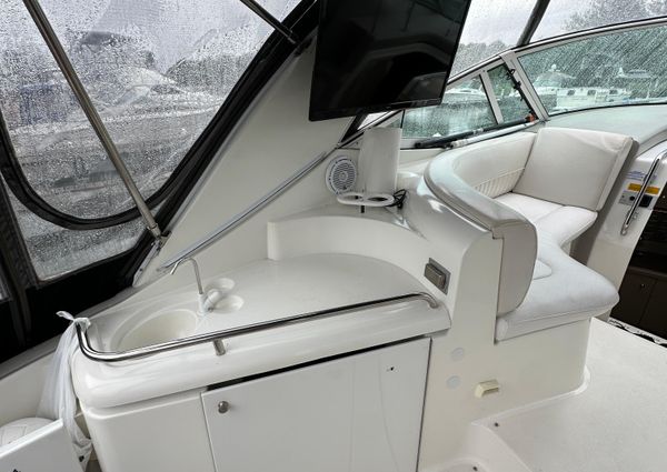 Cruisers Yachts 3470 Express image