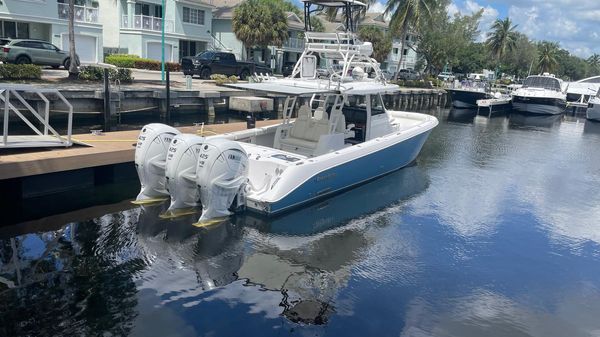 Everglades 395 Center Console