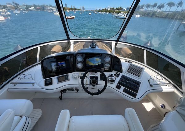 Sea Ray 44 Sedan Bridge image