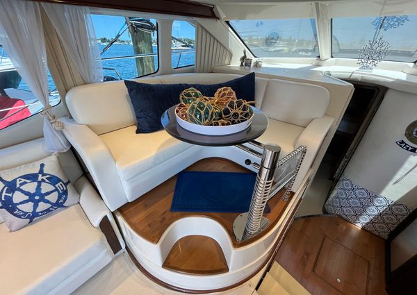 Sea Ray 44 Sedan Bridge image