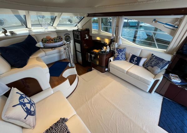 Sea Ray 44 Sedan Bridge image