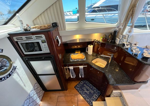 Sea Ray 44 Sedan Bridge image