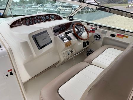 Sea Ray Sundancer 370 image