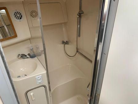 Sea Ray Sundancer 370 image