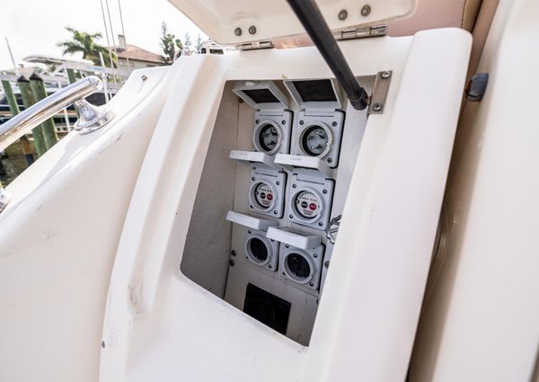 Sea Ray 310 Sundancer image