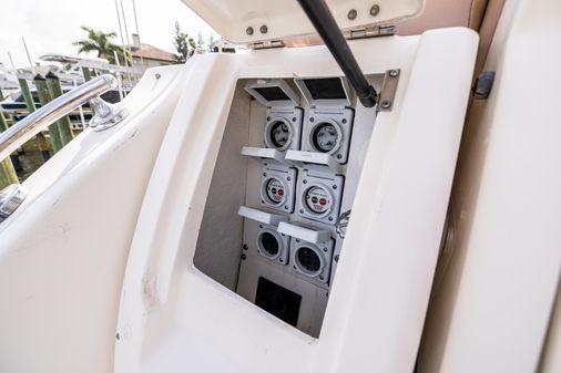 Sea Ray 310 Sundancer image