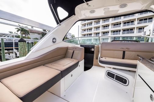 Sea Ray 310 Sundancer image