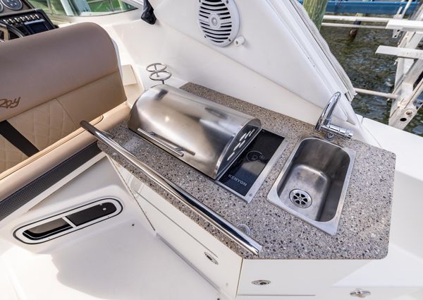 Sea Ray 310 Sundancer image