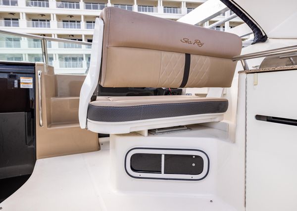 Sea Ray 310 Sundancer image