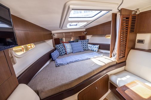 Sea Ray 310 Sundancer image