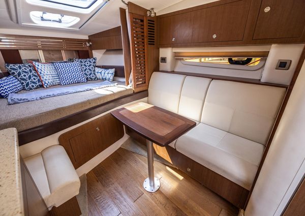 Sea Ray 310 Sundancer image