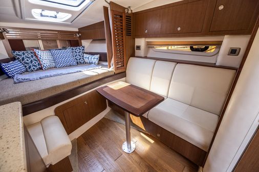 Sea Ray 310 Sundancer image