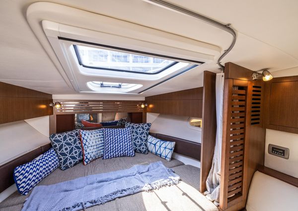 Sea Ray 310 Sundancer image