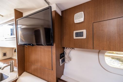 Sea Ray 310 Sundancer image