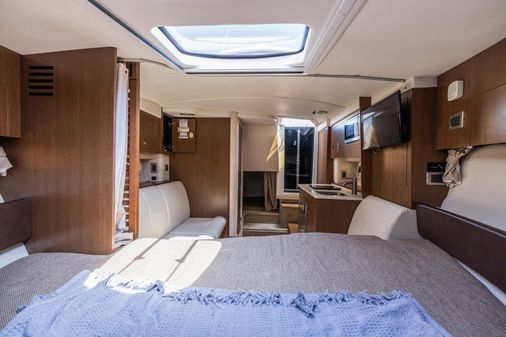 Sea Ray 310 Sundancer image