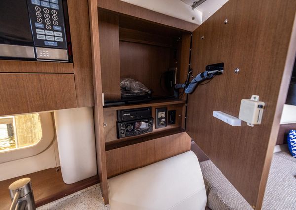 Sea Ray 310 Sundancer image