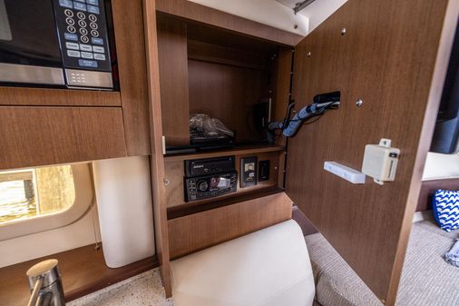 Sea Ray 310 Sundancer image