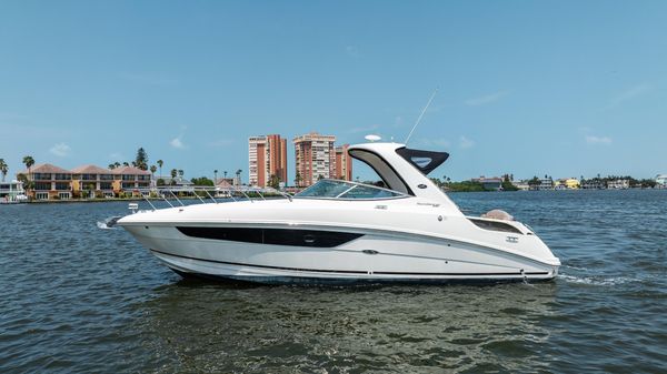 Sea Ray 310 Sundancer image