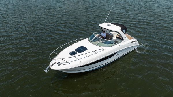 Sea Ray 310 Sundancer image