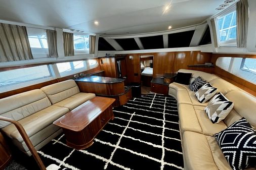 Carver 396 FLYBRIDGE MOTOR YACHT image