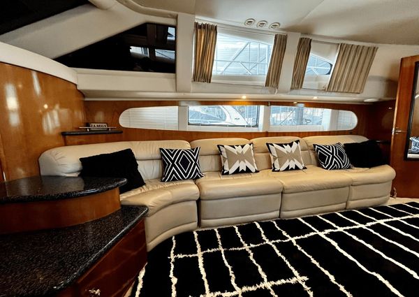 Carver 396 FLYBRIDGE MOTOR YACHT image