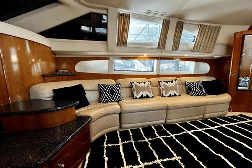 Carver 396 FLYBRIDGE MOTOR YACHT image