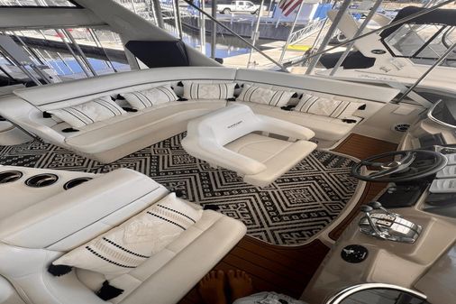 Carver 396 FLYBRIDGE MOTOR YACHT image