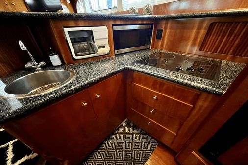 Carver 396 FLYBRIDGE MOTOR YACHT image