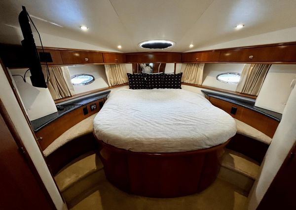 Carver 396 FLYBRIDGE MOTOR YACHT image