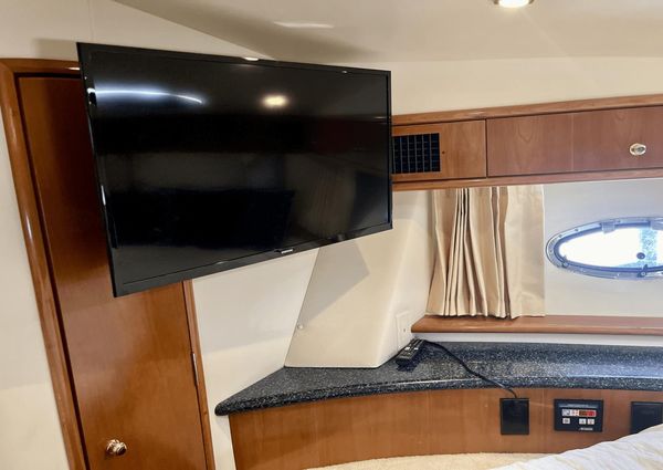 Carver 396 FLYBRIDGE MOTOR YACHT image