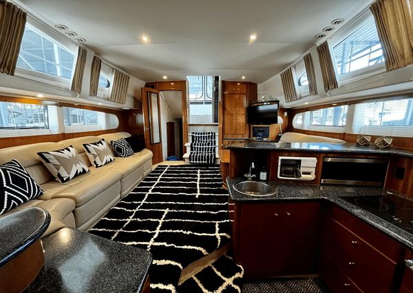 Carver 396 FLYBRIDGE MOTOR YACHT image