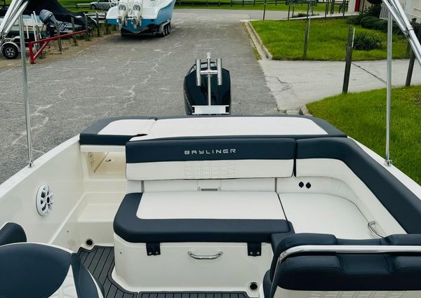 Bayliner VR6-OB image